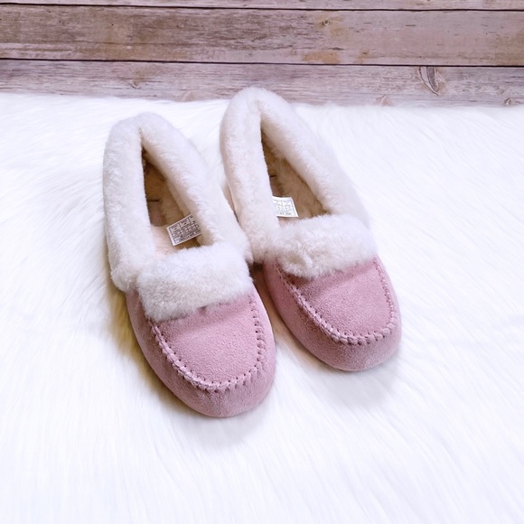 UGG Women’s Dakota Spill Seam Moccasin Slippers In Pink Cloud - Picture 5 of 8